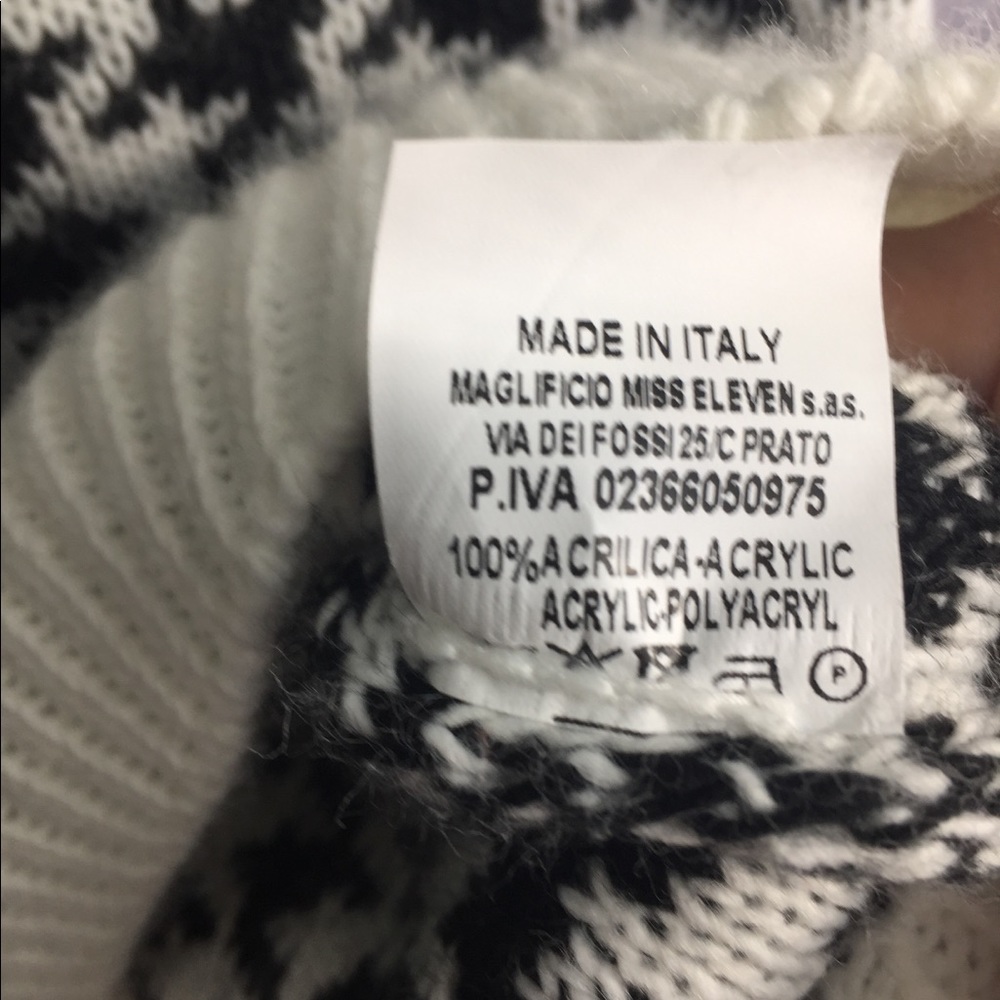 Checkered Knit Vest - Picture 5 of 5